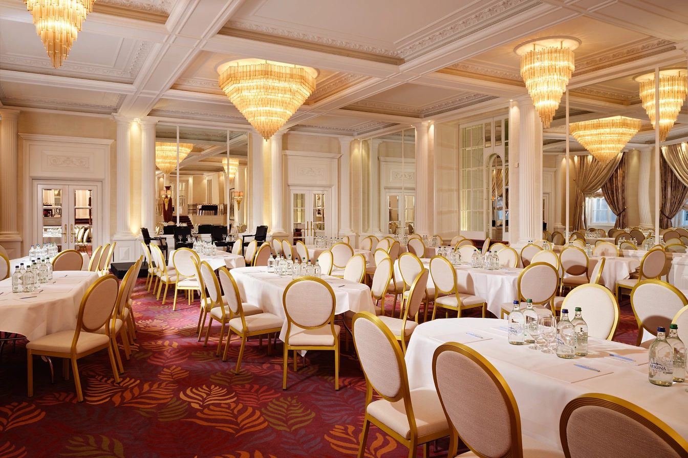 bal petit palais meeting setup