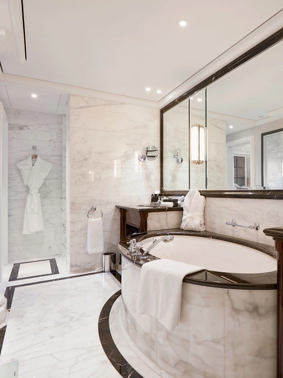 Deluxe Suite Bathroom Deluxe Suite Bathroom